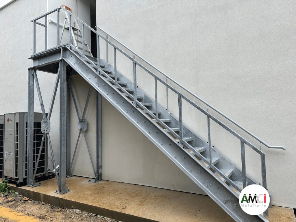 escalier de secours extérieur acier galvanisé